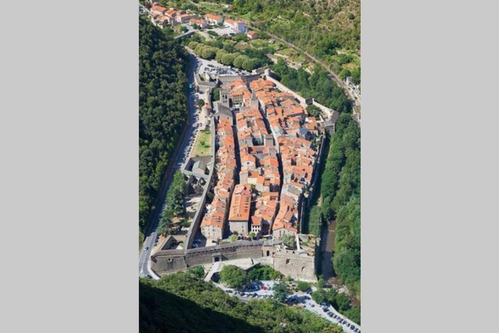 Les Maisons Du Conflent, Maisons Familiales En Pierre Au Coeur Des Remparts Villefranche-de-Conflent Bagian luar foto